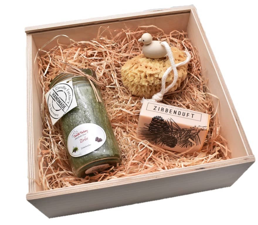"Zirben Geschenk-Set" kleines Badeset "Zirben Geschenk-Set" kleines Badeset ist eine tolle nachhaltige Geschenkidee.