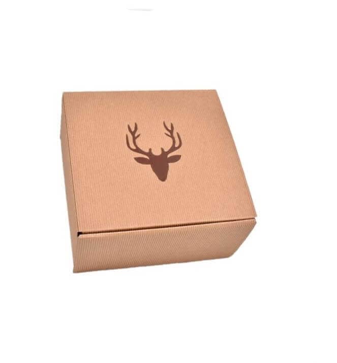 Geschenkbox mit Hirsch Geschenkbox mit Hirsch ist eine tolle nachhaltige Geschenkidee.