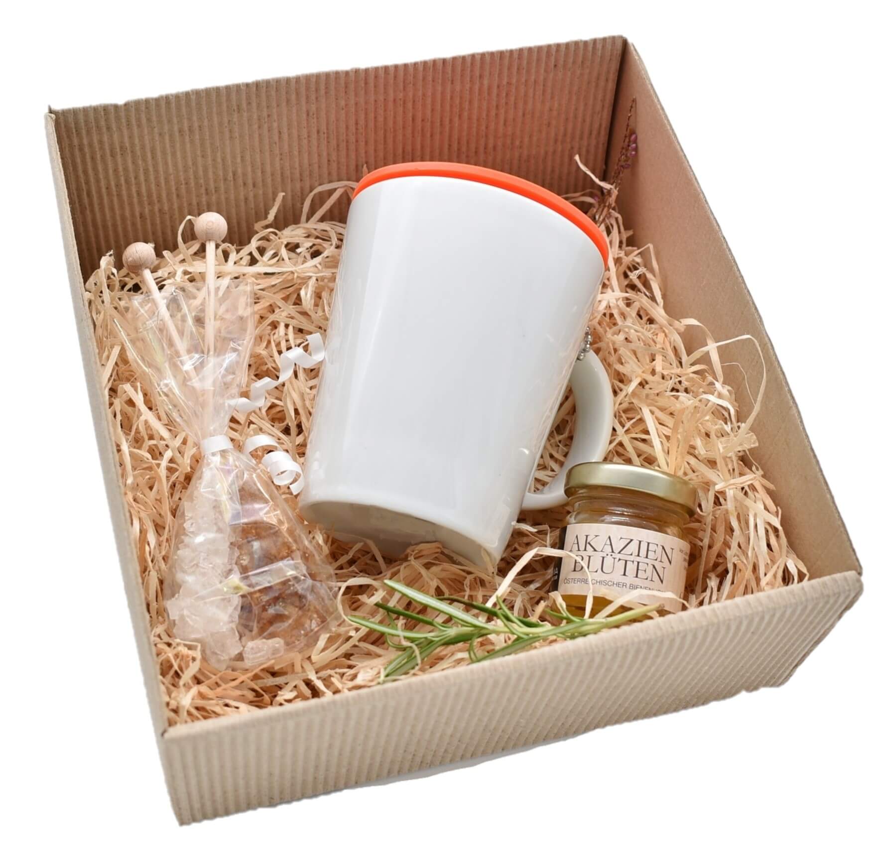 "Teestunde" Geschenk-Set mit ihrem Namen "Teestunde" Geschenk-Set mit ihrem Namen ist eine tolle nachhaltige Geschenkidee.
