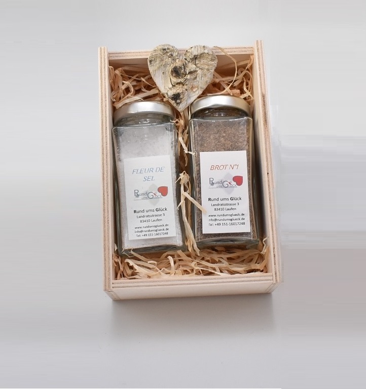 "Einzug" Geschenk-Set mit Brot und Salz "Einzug" Geschenk-Set mit Brot und Salz ist eine tolle nachhaltige Geschenkidee.